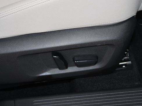 Used 2024 Nissan Rogue SL FWD image 26