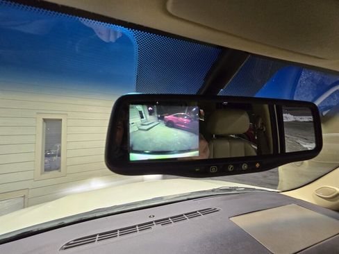 Used 2010 GMC Yukon SLT w/ SLT Chrome Package image 18