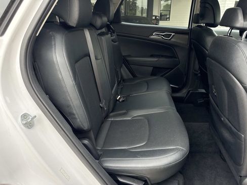 Used 2023 Kia Sportage EX FWD image 9
