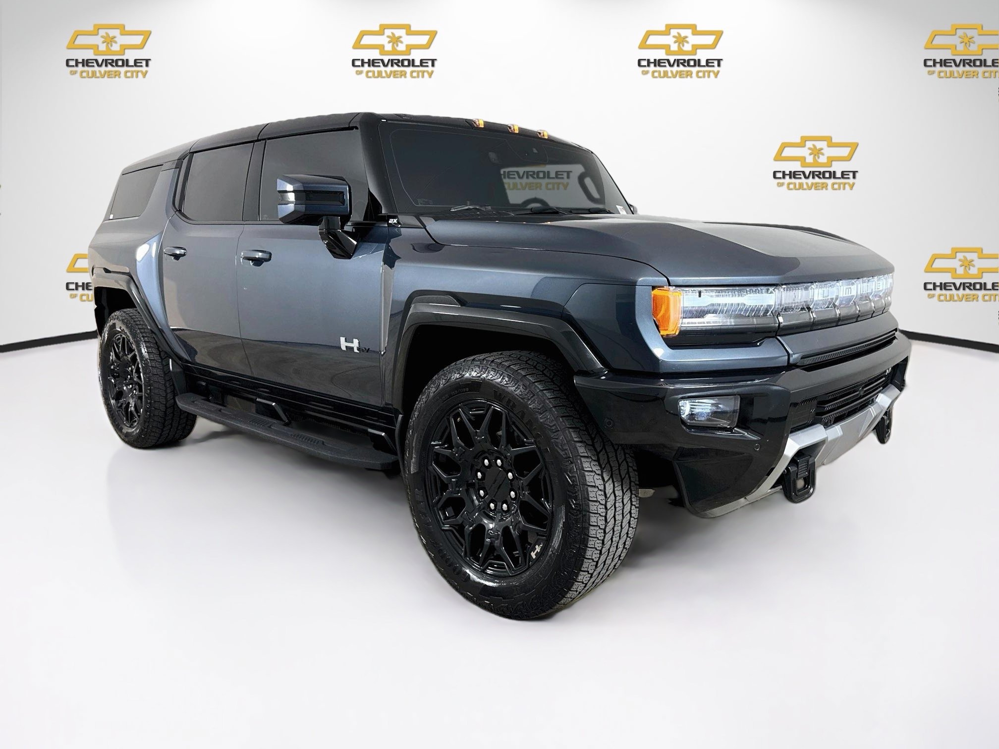 Used 2025 GMC Hummer EV 2X AWD/4WD image 1