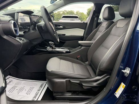 Certified 2024 Chevrolet Trax LT w/ Driver Confidence Package FWD image 8