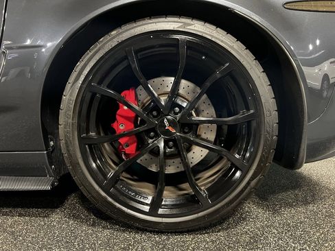 Used 2013 Chevrolet Corvette Z06 w/ 3LZ Preferred Equipment Group image 30