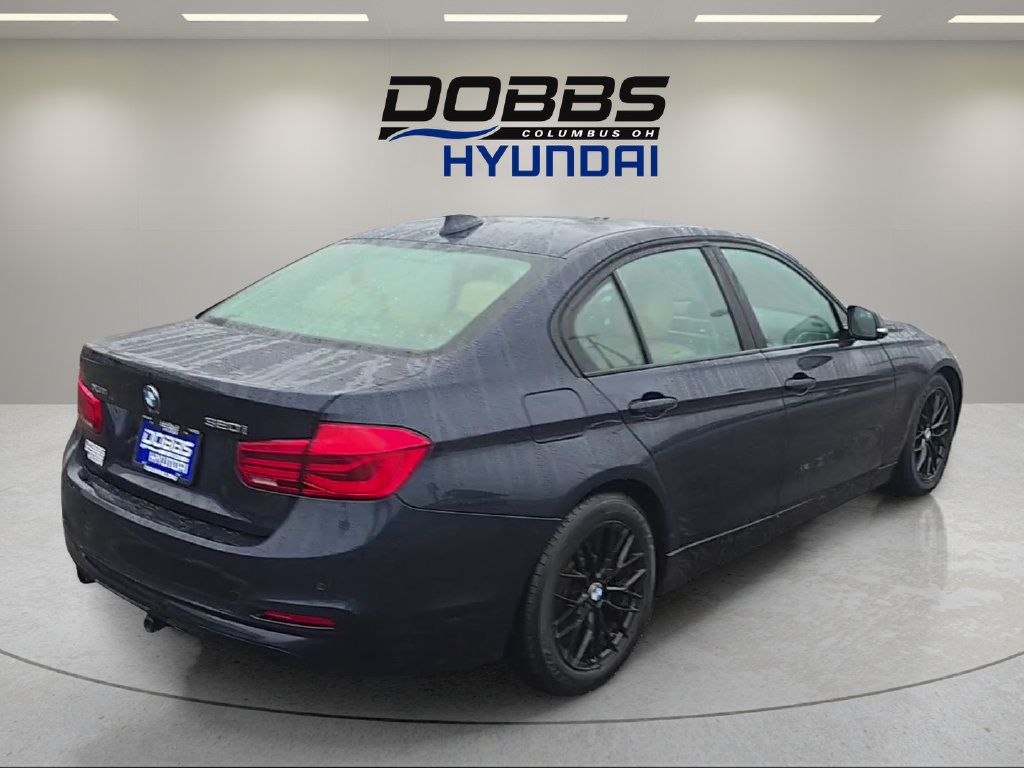 Used 2017 BMW 320i xDrive Sedan AWD/4WD image 5