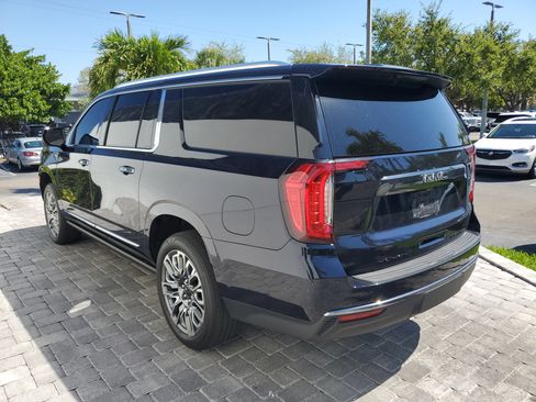 Used 2023 GMC Yukon XL Denali Ultimate w/ LPO, Floor Liner Package image 3