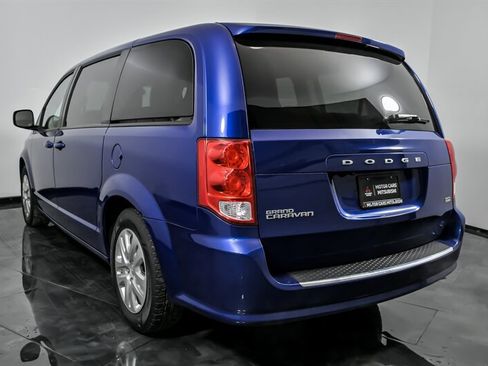 Used 2018 Dodge Grand Caravan SE image 8