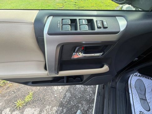 Used 2022 Toyota 4Runner SR5 AWD/4WD image 18