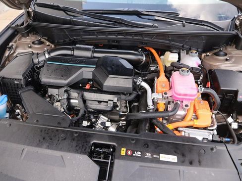 Used 2025 Hyundai Tucson Limited AWD/4WD image 30