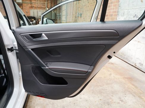 Used 2018 Volkswagen GTI SE w/ SE Leather Package FWD image 44