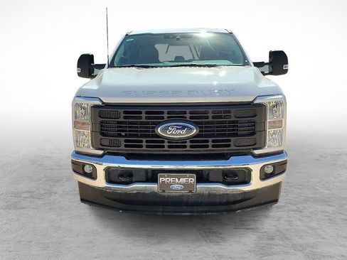 Used 2025 Ford F250 XL w/ XL Chrome Package image 3