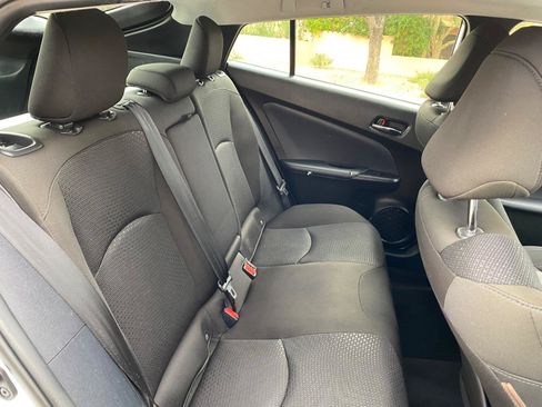 Used 2022 Toyota Prius LE FWD image 39