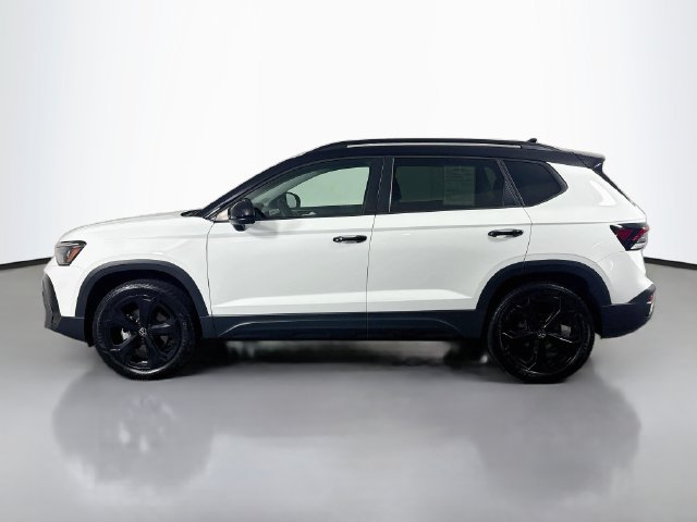 Certified 2025 Volkswagen Taos SE AWD/4WD image 4