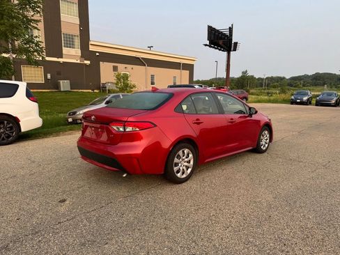 Used 2021 Toyota Corolla LE FWD image 14