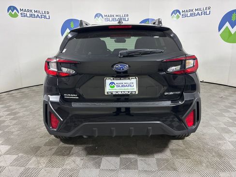Used 2025 Subaru Crosstrek 2.0i Premium image 6