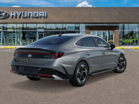 New 2026 Hyundai Sonata SEL FWD image 4
