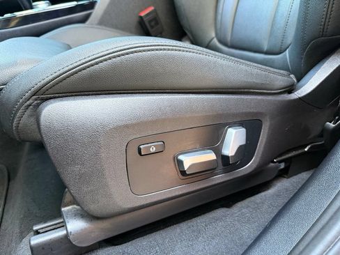 Used 2019 BMW X3 xDrive30i w/ Driving Assistance Package AWD/4WD image 13
