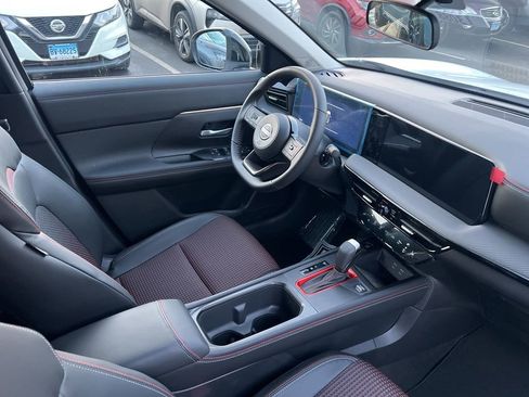 New 2026 Nissan Kicks SR w/ SR Premium Package AWD/4WD image 44