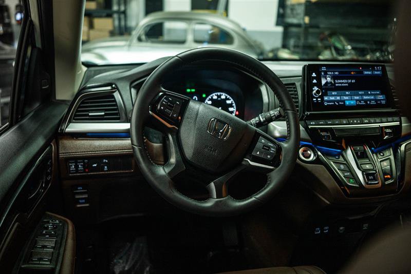 Used 2025 Honda Odyssey Touring image 16