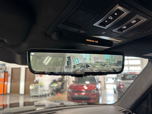 Used 2025 Land Rover Defender 110 X image 37