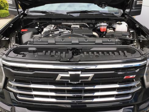 New 2026 Chevrolet Silverado 2500 LT w/ Z71 Chrome Sport Edition AWD/4WD image 34