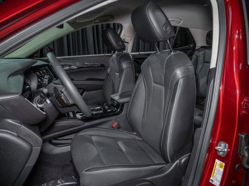 Used 2023 Buick Envision Essence image 10