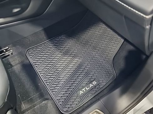 New 2026 Volkswagen Atlas Cross Sport SEL R-Line image 14