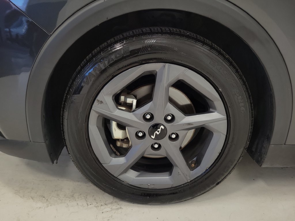 Used 2025 Kia K4 FWD image 9