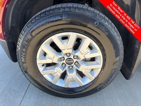 Used 2022 Nissan Frontier SV image 9