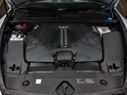 Used 2022 Bentley Bentayga image 18