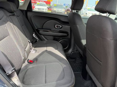 Used 2014 Kia Soul + w/ Audio Package FWD image 21