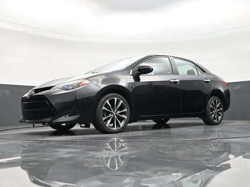 Used 2018 Toyota Corolla LE image 21