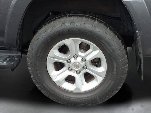 Used 2018 Toyota 4Runner SR5 image 28