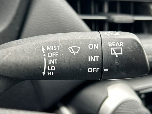 Used 2020 Toyota RAV4 LE image 37