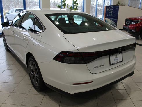 Certified 2023 Honda Accord EX image 7