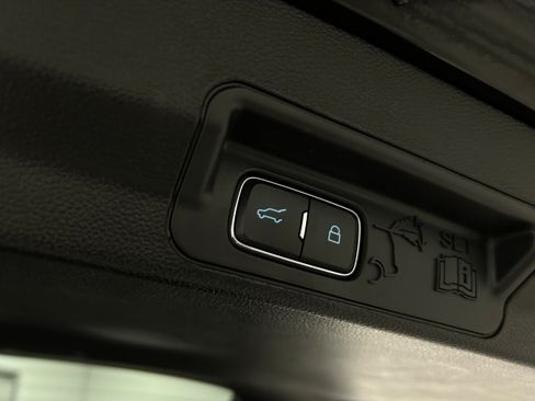 Used 2020 Ford Explorer Limited AWD/4WD image 37