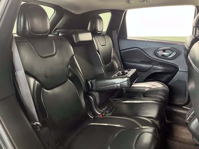 Used 2017 Jeep Cherokee Limited FWD image 13