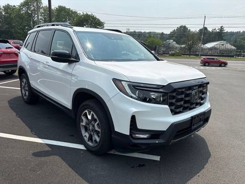 Used 2023 Honda Passport TrailSport image 4