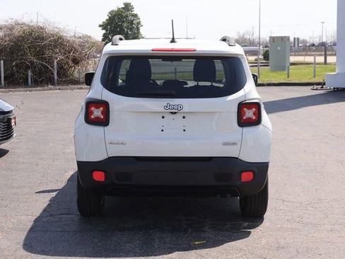 Used 2015 Jeep Renegade Latitude w/ Popular Equipment Group image 6