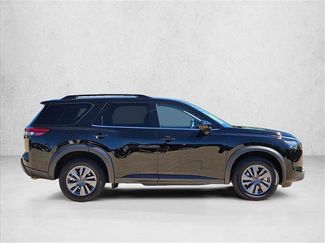 Used 2025 Nissan Pathfinder SV AWD/4WD video 4