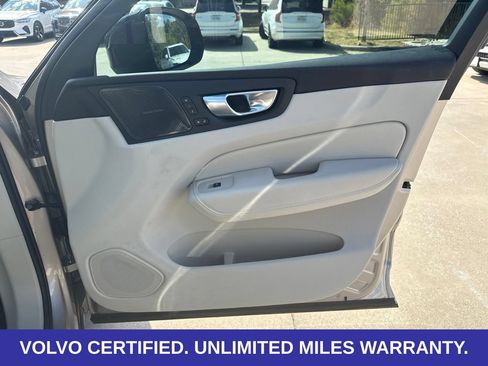 Certified 2024 Volvo XC60 T8 Ultimate w/ Protection Package Premier AWD/4WD image 13