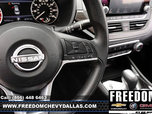 Used 2024 Nissan Altima 2.5 SV FWD image 21