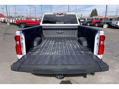 Used 2026 Chevrolet Silverado 3500 High Country w/ High Country Premium Package image 11