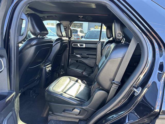 Certified 2020 Ford Explorer XLT w/ Equipment Group 202A AWD/4WD image 7