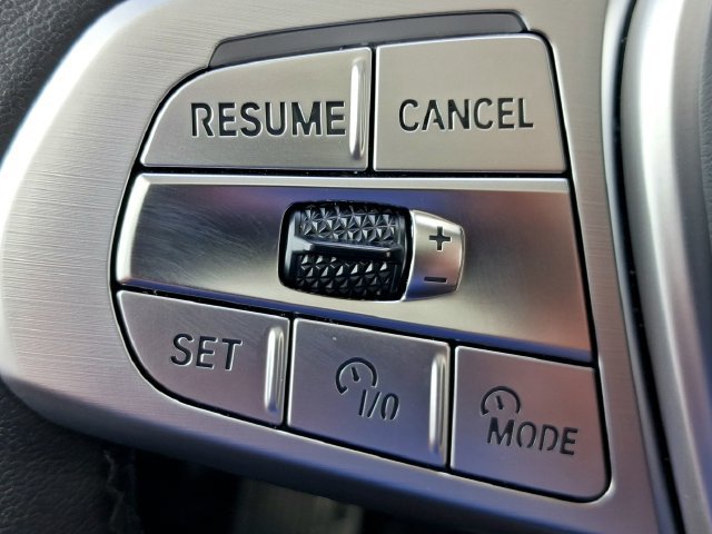 Used 2027 BMW X7 xDrive40i AWD/4WD image 16
