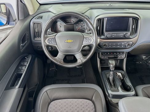 Used 2022 Chevrolet Colorado Z71 AWD/4WD image 18