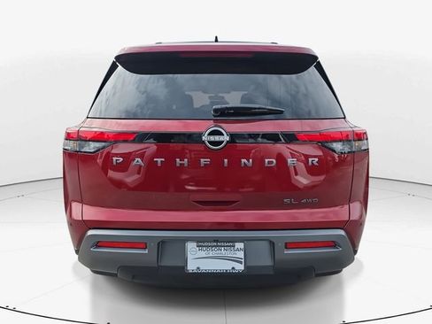 New 2026 Nissan Pathfinder SL image 8