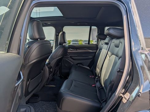 New 2026 Jeep Grand Cherokee Limited AWD/4WD image 6