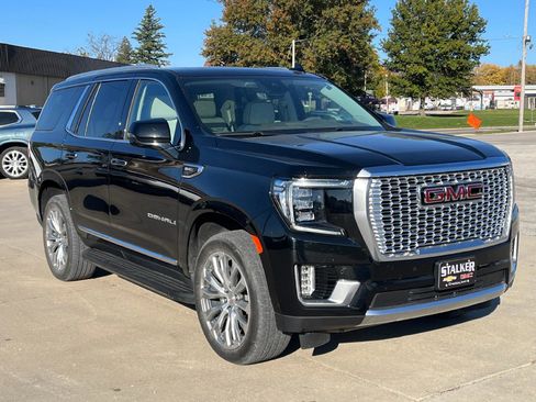 Certified 2023 GMC Yukon Denali w/ Advanced Technology Package AWD/4WD image 1