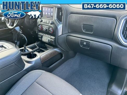 Used 2022 Chevrolet Silverado 1500 LT Trail Boss w/ Convenience Package II image 11