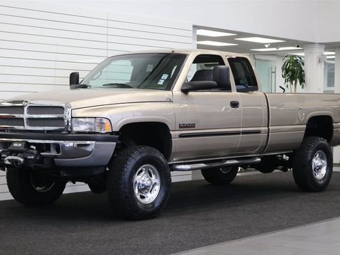 Used 2002 Dodge Ram 2500 Truck 4x4 Quad Cab image 1