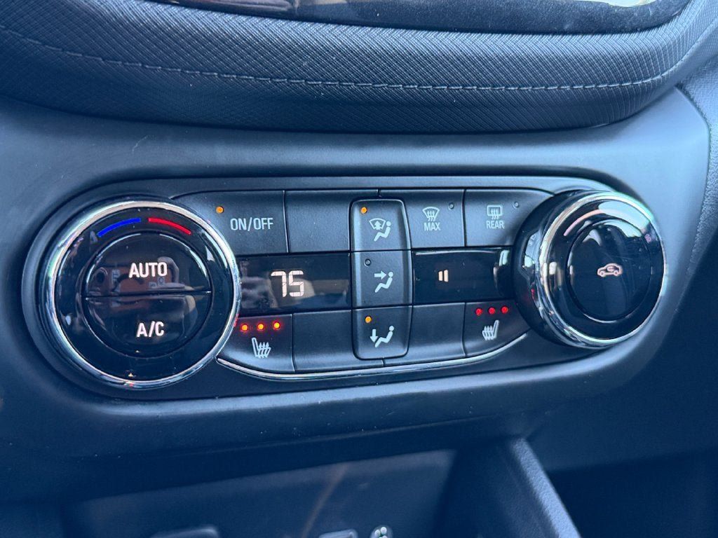 Used 2022 Chevrolet TrailBlazer LT w/ Convenience Package FWD image 34